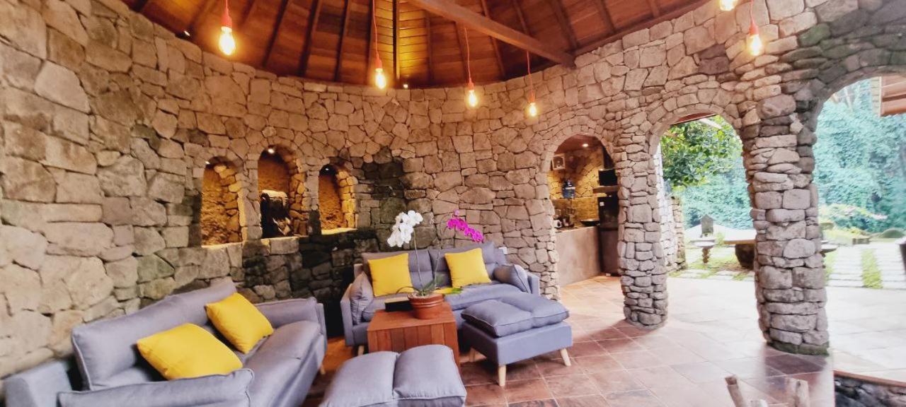 Avalon Castle&spa *