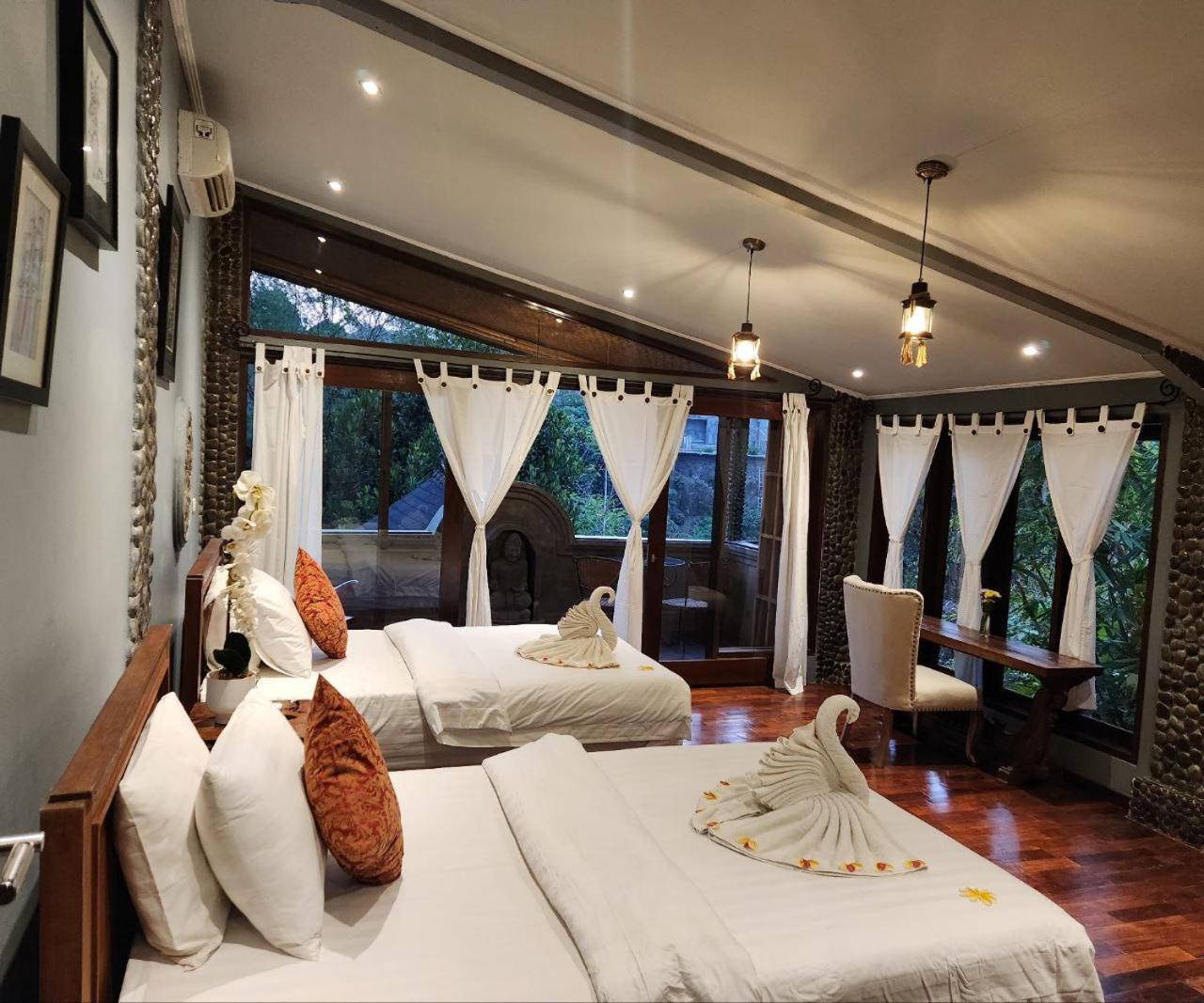 Avalon Castle & * Ubud